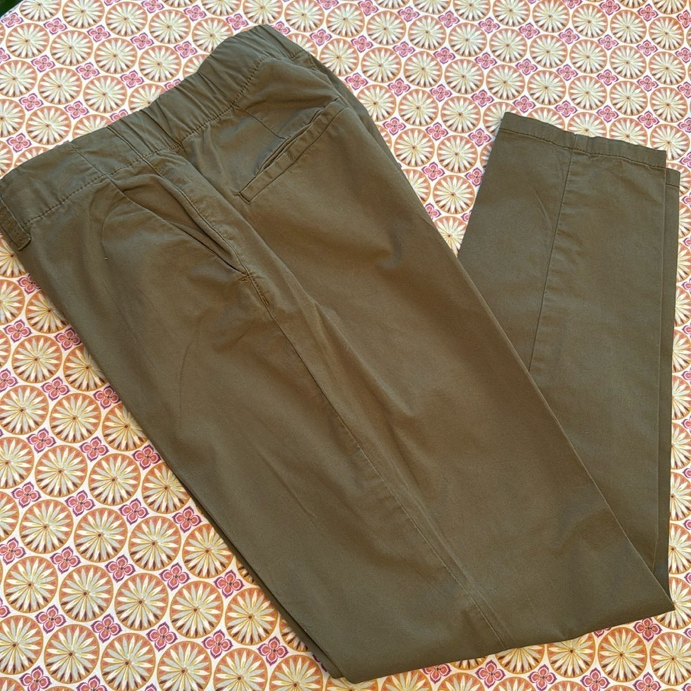 H & M L.O.G.G. Sage Green Chinos with Straight Leg Cut EUC Size 10
